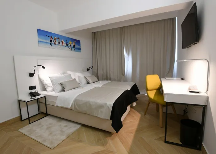 Hotell Milenij 4*
